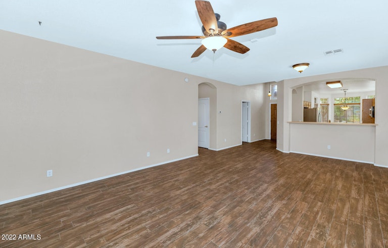 Photo 5 of 28 - 11061 W Tonto Ln, Sun City, AZ 85373