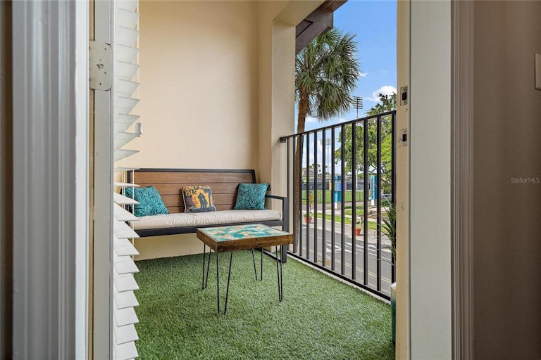 Photo 18 of 49 - 100 4th Ave S #106, Saint Petersburg, FL 33701