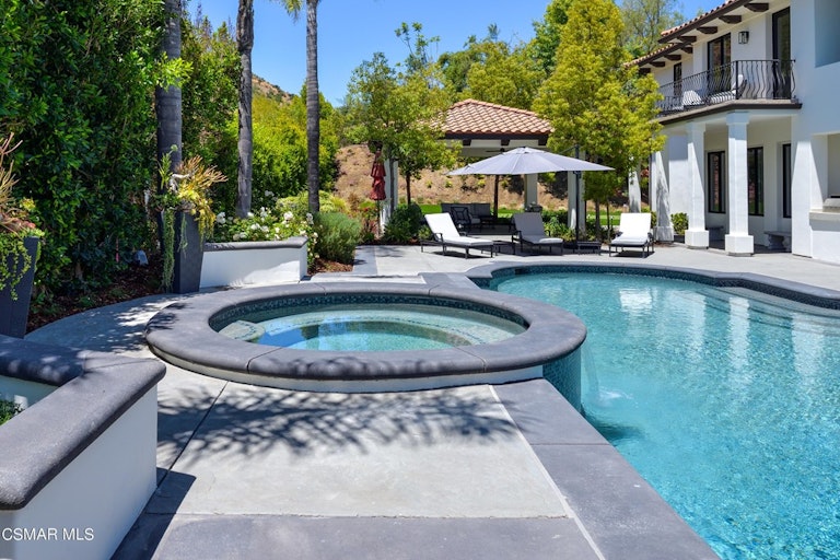 Photo 58 of 77 - 29462 Malibu View Ct, Agoura Hills, CA 91301