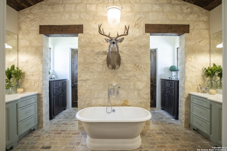 Photo 29 of 42 - 4544 Natures Way, New Braunfels, TX 78132