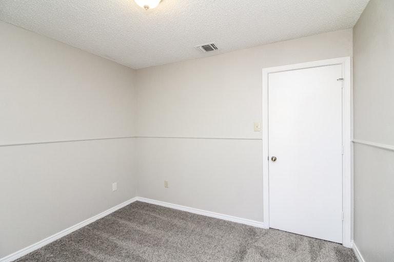 Photo 18 of 24 - 4814 Las Lomas Dr, Mesquite, TX 75150