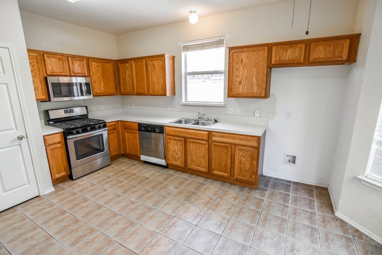 Photo 17 of 32 - 2600 Fondren Rd, Denton, TX 76210