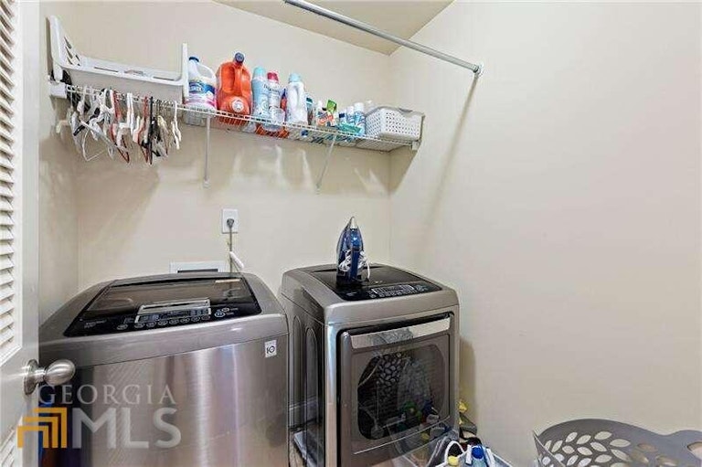 Photo 13 of 24 - 651 Silver Oak Dr, Dallas, GA 30132
