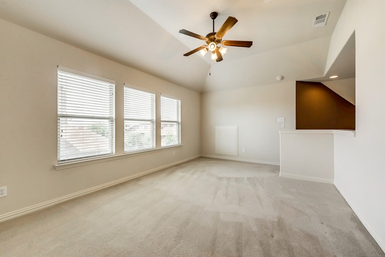 Photo 23 of 29 - 8121 Mountain Cedar Dr, Fort Worth, TX 76131