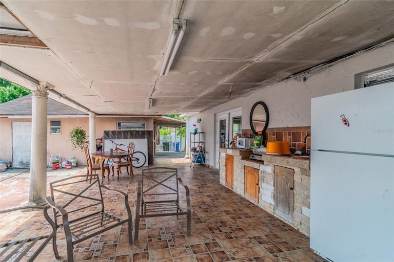Photo 33 of 40 - 8107 N Lois Ave, Tampa, FL 33614