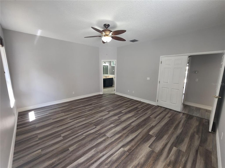 Photo 32 of 41 - 10095 Brandon Cir, Orlando, FL 32836