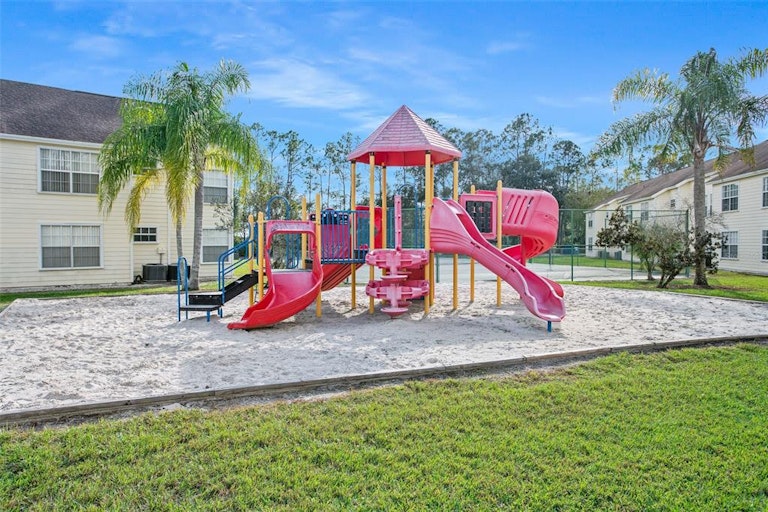 Photo 27 of 30 - 5003 Laguna Bay Cir #15, Kissimmee, FL 34746