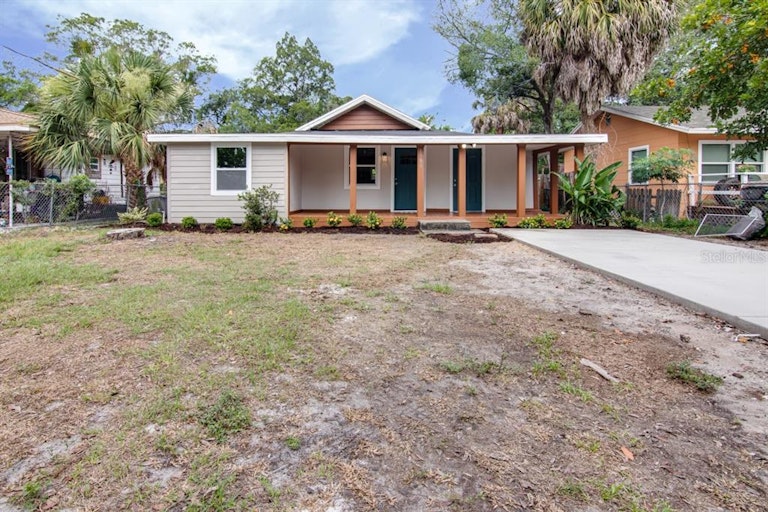 Photo 4 of 31 - 1580 Tioga Ave, Clearwater, FL 33756