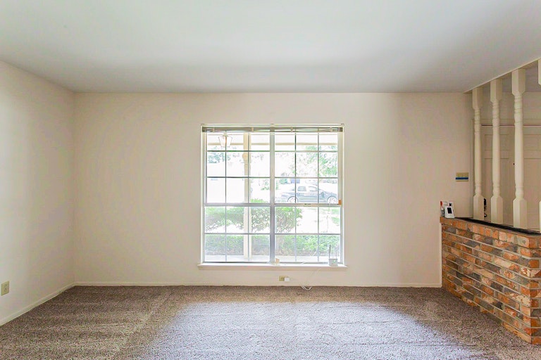 Photo 8 of 19 - 4122 Modena Dr, San Antonio, TX 78218