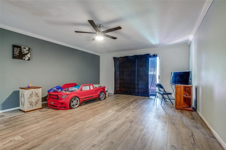 Photo 20 of 36 - 18303 Running Vine Ln, Spring, TX 77379