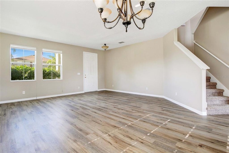 Photo 3 of 25 - 10824 Tilston Pt, Orlando, FL 32832