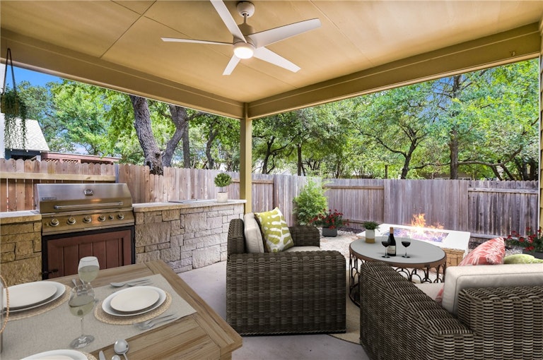 Photo 31 of 40 - 2116 Amur Dr, Austin, TX 78745