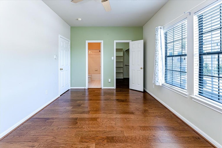 Photo 15 of 47 - 2828 Bering Dr, Houston, TX 77057
