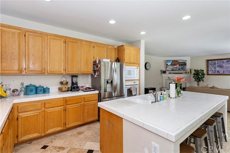 Photo 23 of 44 - 8215 Lantern Pl, Riverside, CA 92508