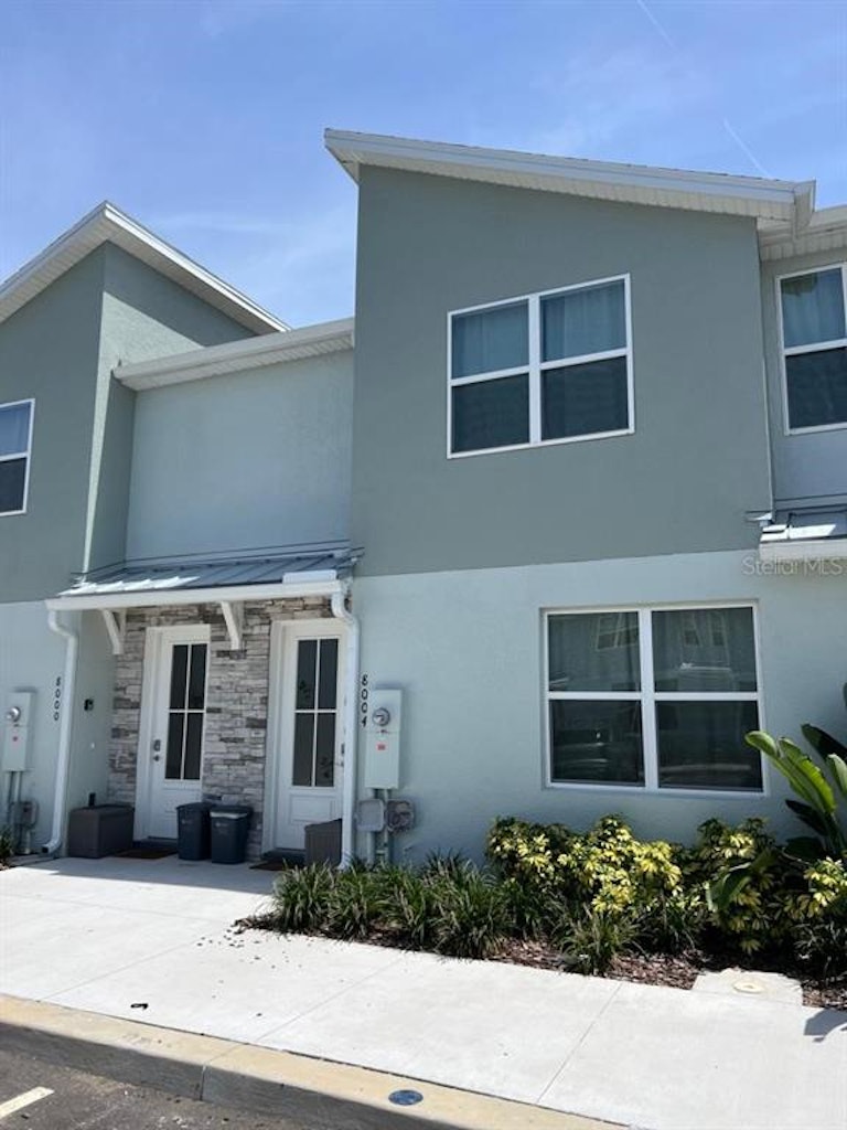 Photo 3 of 33 - 8004 Formosa Valley Pl, Kissimmee, FL 34747