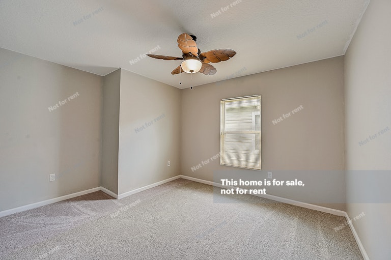 Photo 18 of 26 - 12109 Alexandra Dr, Jacksonville, FL 32218