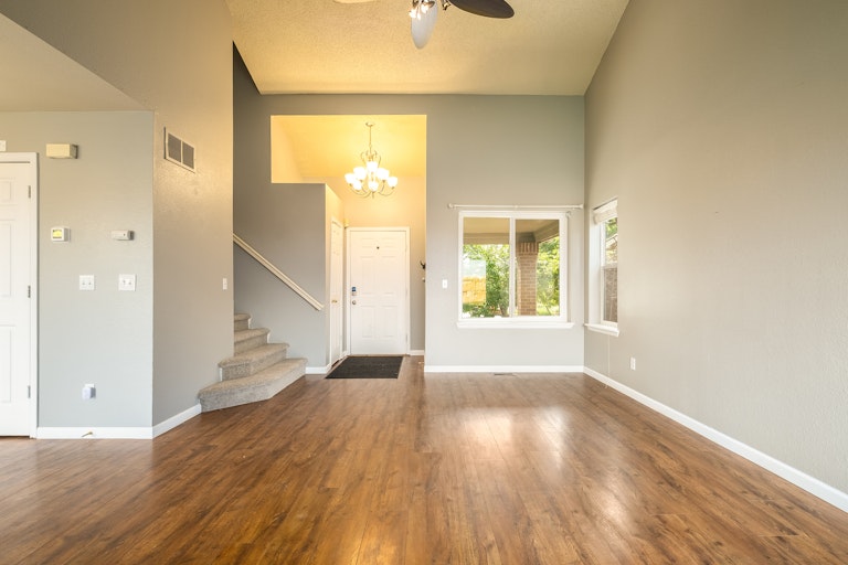 Photo 8 of 19 - 22396 E Navarro Dr, Aurora, CO 80018