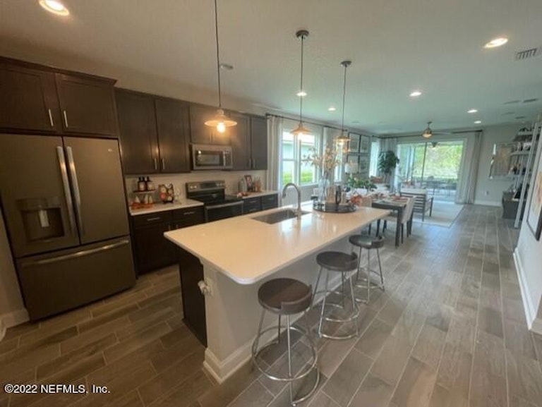 Photo 3 of 8 - 1124 Persimmon Dr, Middleburg, FL 32068