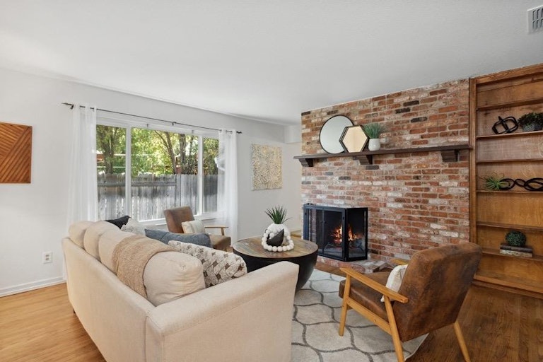 Photo 11 of 30 - 4617 Foutz Ct, Sacramento, CA 95821