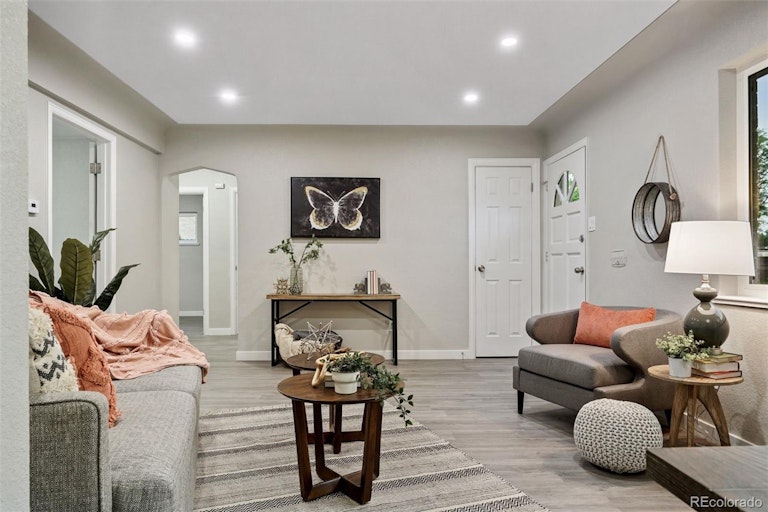 Photo 5 of 35 - 1545 S Chase Ct, Lakewood, CO 80232