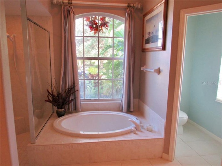 Photo 14 of 22 - 13010 Peregrin Cir, Bradenton, FL 34212
