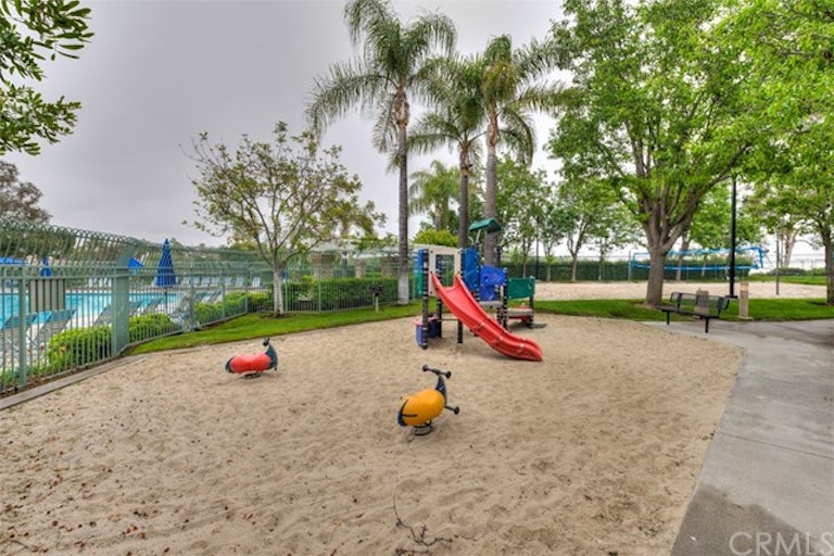 Photo 41 of 50 - 28561 Camelback Rd, Trabuco Canyon, CA 92679