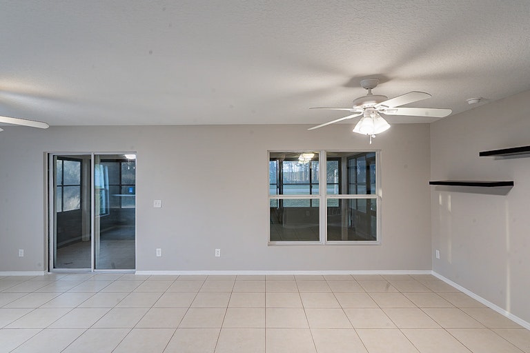 Photo 8 of 24 - 100 Mulberry Branch Ct, Daytona Beach, FL 32124
