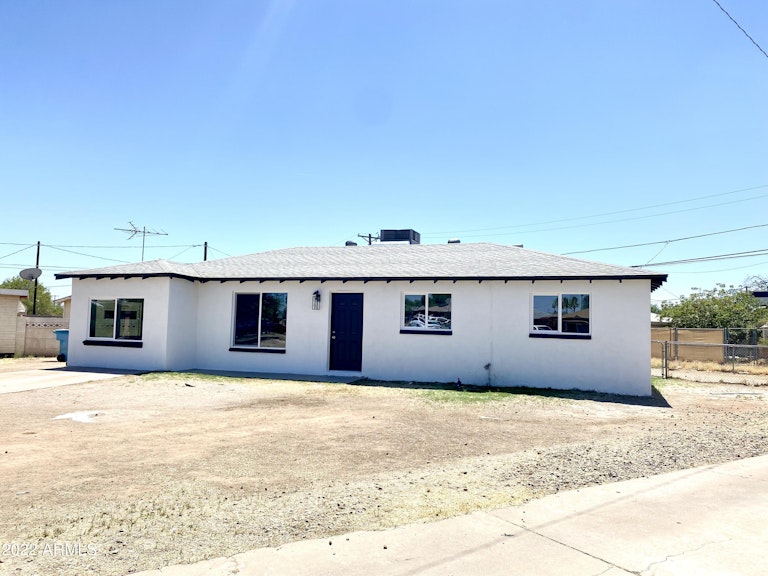 Photo 4 of 62 - 4837 W Heatherbrae Dr, Phoenix, AZ 85031