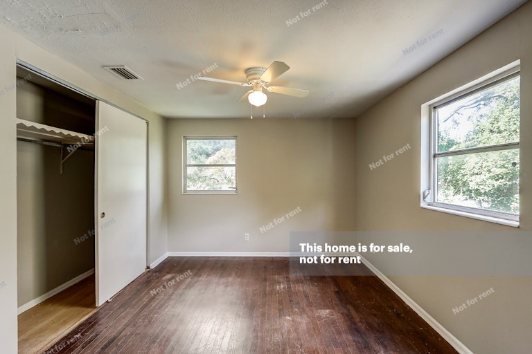 Photo 20 of 30 - 6539 Hugh Ct, Jacksonville, FL 32210