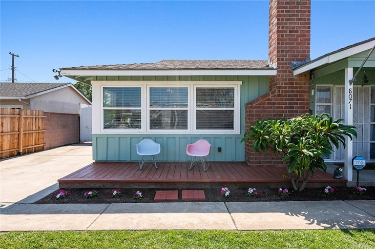 Photo 4 of 38 - 8071 San Hacienda Cir, Buena Park, CA 90620