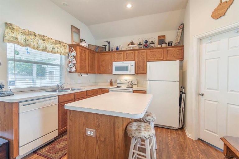 Photo 6 of 24 - 505 Hilltop Dr, Anna, TX 75409
