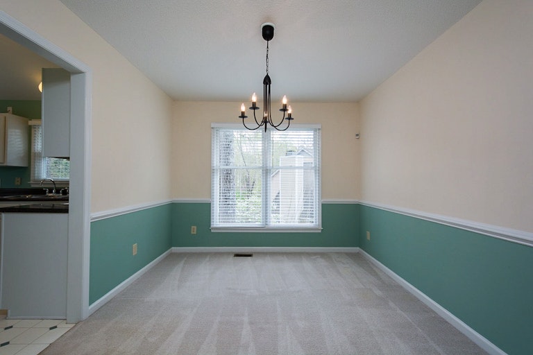 Photo 10 of 30 - 8604 Carolingian Ct, Raleigh, NC 27615
