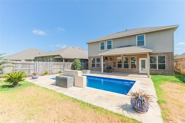 Photo 11 of 48 - 16627 Highland Country Dr, Cypress, TX 77433