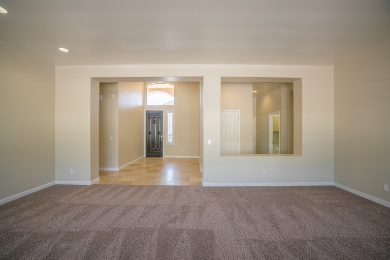 Photo 4 of 32 - 17618 W Desert Ln, Surprise, AZ 85388