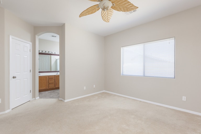 Photo 14 of 25 - 14615 W Ventura St, Surprise, AZ 85379