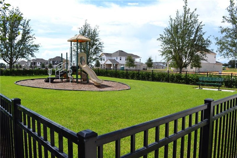 Photo 6 of 8 - 8009 Sweet Orange Ave #129, Winter Garden, FL 34787