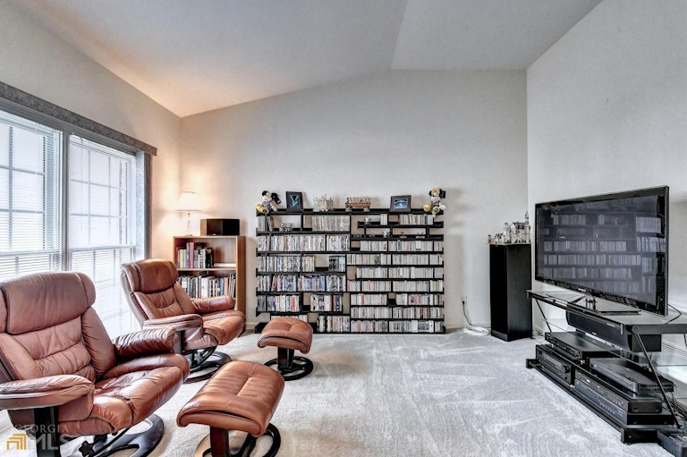 Photo 9 of 56 - 725 Gran Heritage Way, Dacula, GA 30019