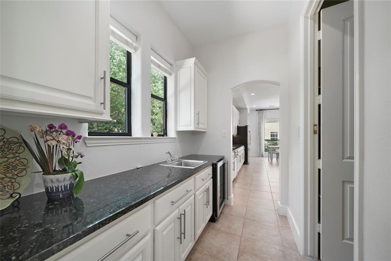 Photo 10 of 48 - 228 W 33rd St, Houston, TX 77018