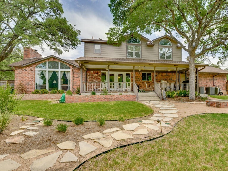 Photo 32 of 40 - 8800 Spring Lake Dr, Austin, TX 78750
