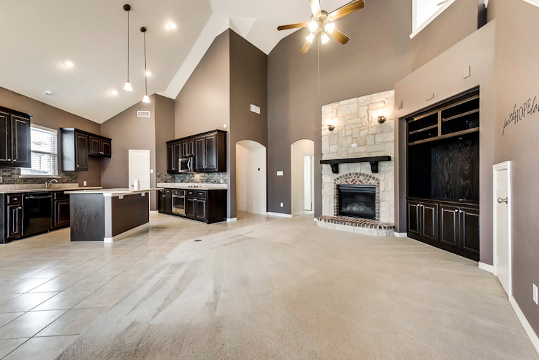 Photo 3 of 29 - 8121 Mountain Cedar Dr, Fort Worth, TX 76131