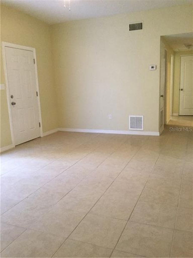 Photo 10 of 16 - 2010 N Hastings St, Orlando, FL 32808