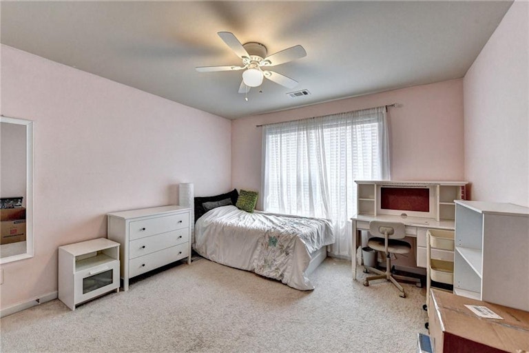 Photo 32 of 38 - 342 Rutlidge Park Ln, Suwanee, GA 30024