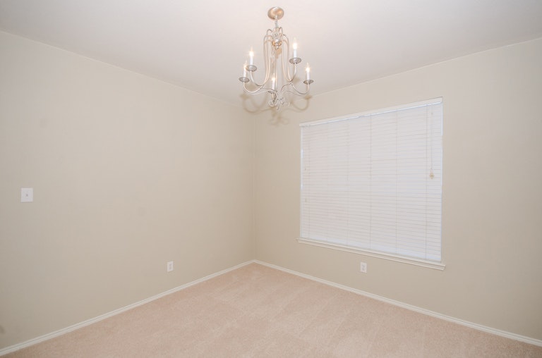 Photo 16 of 30 - 905 Crockett Dr, Lavon, TX 75166