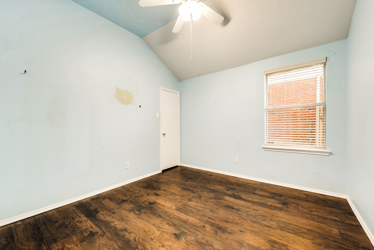 Photo 20 of 26 - 3608 Bandera Ranch Rd, Roanoke, TX 76262