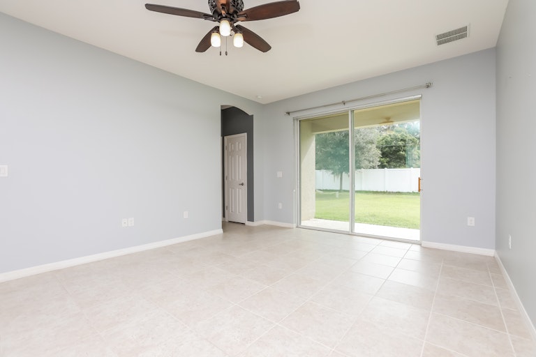 Photo 5 of 26 - 1392 Merion Dr, Mount Dora, FL 32757