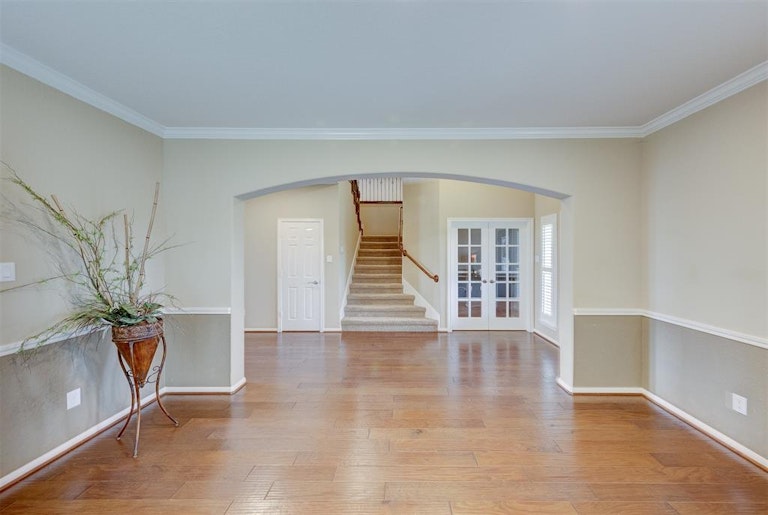 Photo 7 of 50 - 2240 Lakeway Dr, Friendswood, TX 77546