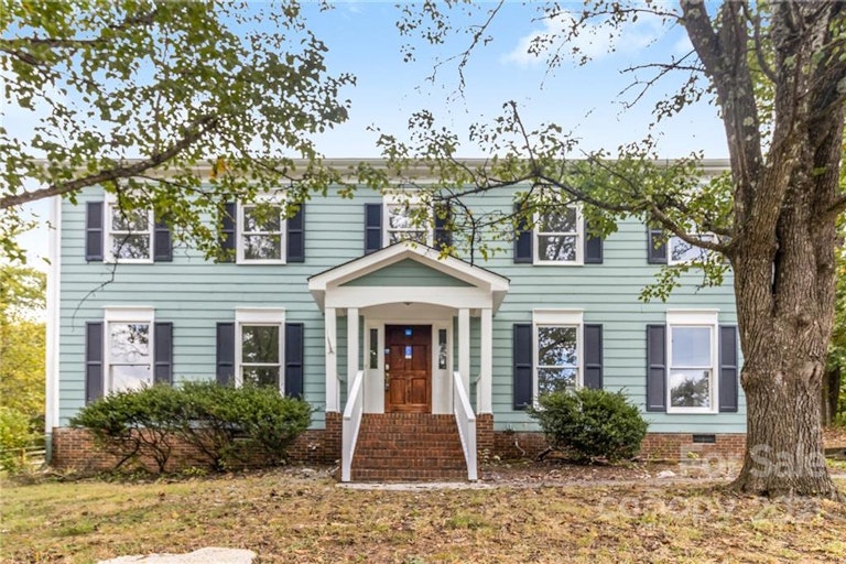 Photo 1 of 32 - 11231 Shandon Way Ln, Charlotte, NC 28262