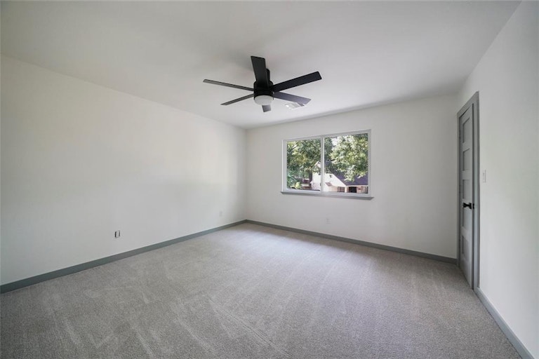 Photo 27 of 31 - 5402 Enchanted Mist Dr, Humble, TX 77346