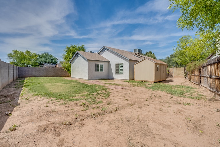 Photo 5 of 14 - 3217 N Ash Cir, Chandler, AZ 85224