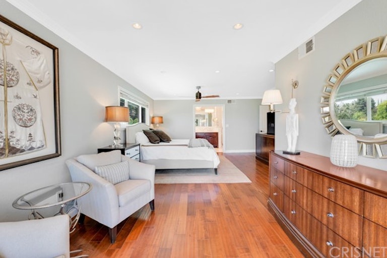 Photo 27 of 52 - 23644 Del Cerro Cir, Canoga Park, CA 91304